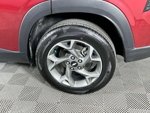 Used 2024 Chevrolet Trax LT w/ Driver Confidence Package image 37