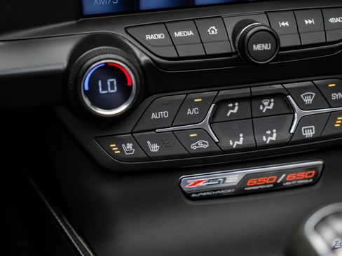 Used 2019 Chevrolet Corvette Z06 RWD image 71