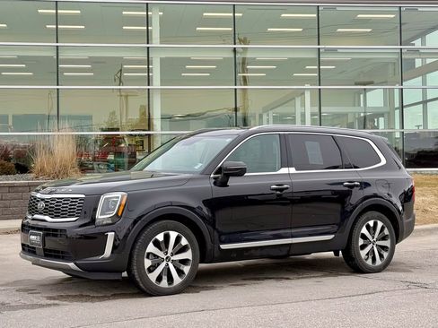 Used 2021 Kia Telluride S image 2