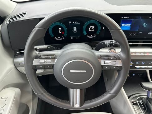 Used 2025 Hyundai Kona SEL image 23