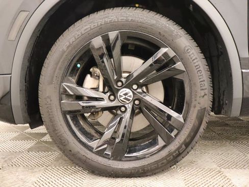 Used 2023 Volkswagen Tiguan SE R-Line AWD/4WD image 6
