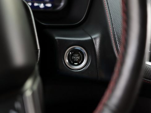 Used 2022 Chevrolet Suburban RST w/ Luxury Package image 20