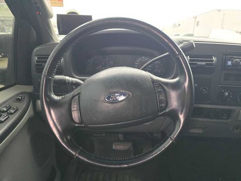 Used 2005 Ford F250 XL AWD/4WD image 12
