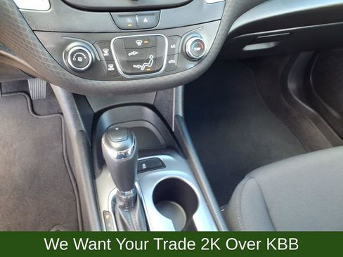 Used 2020 Chevrolet Malibu LS FWD image 24