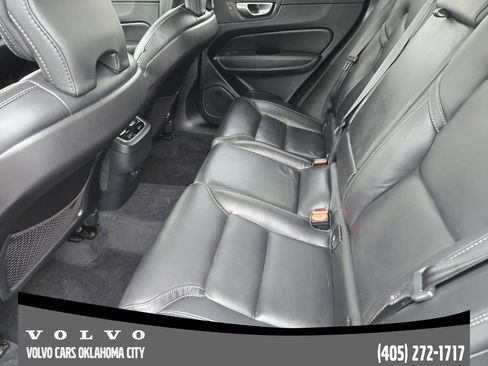 Certified 2024 Volvo XC60 B5 Ultimate w/ Protection Package Premier AWD/4WD image 29