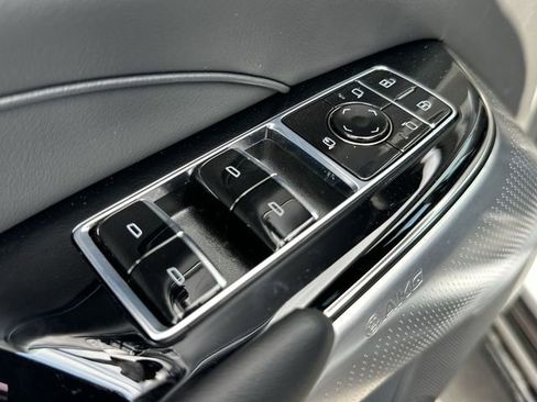 New 2026 Cadillac Lyriq V image 24