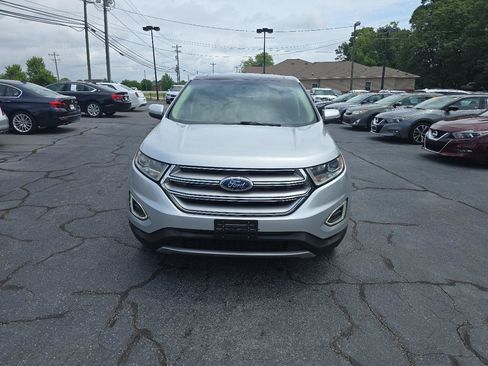Used 2016 Ford Edge SEL w/ Equipment Group 201A AWD/4WD image 2