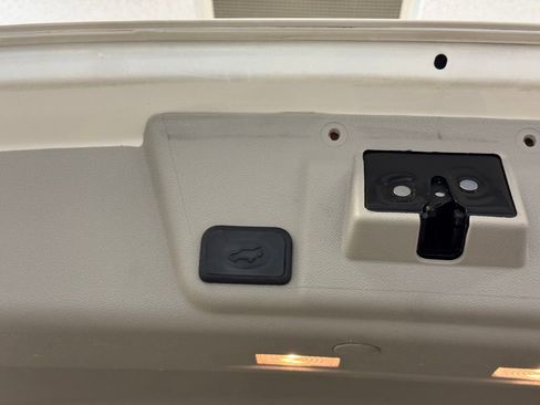 Used 2014 Buick Enclave Leather image 24