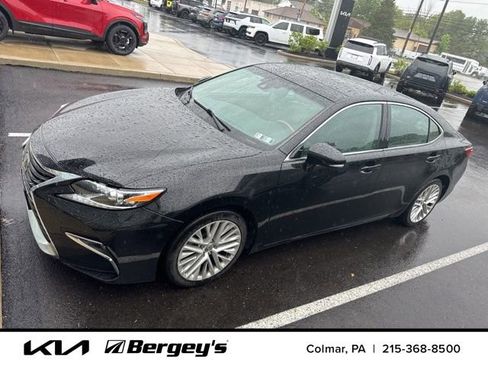 Used 2016 Lexus ES 350 w/ Luxury Package w/Wood Trim FWD image 5