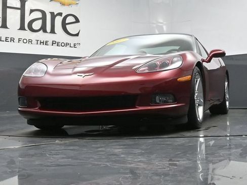 Used 2007 Chevrolet Corvette Coupe w/ Preferred Equipment Group RWD image 61