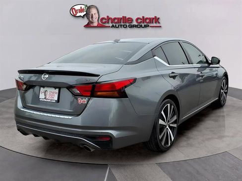 Used 2021 Nissan Altima 2.5 SR image 5