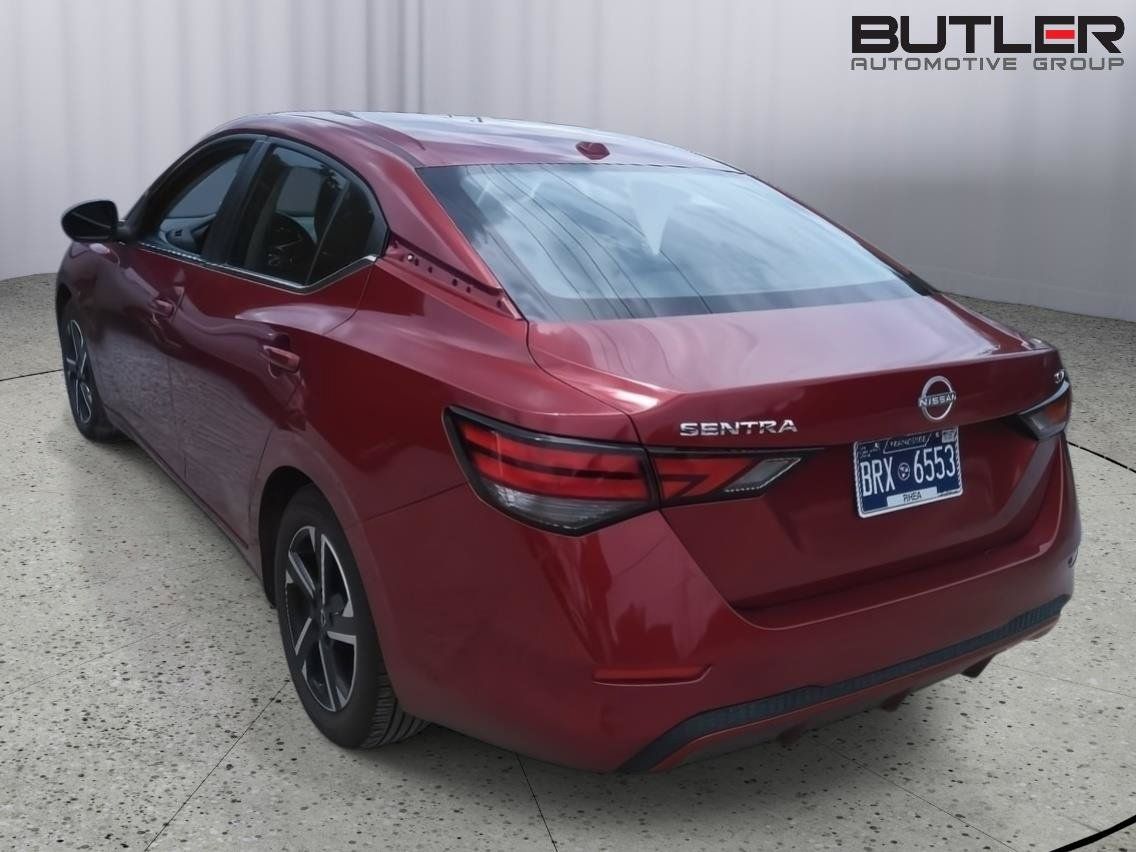 Used 2024 Nissan Sentra SV FWD image 2