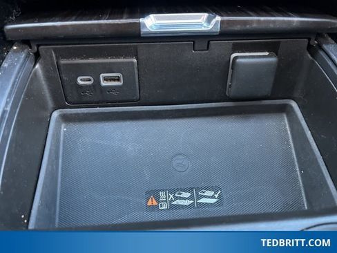 Used 2021 GMC Yukon XL Denali image 36