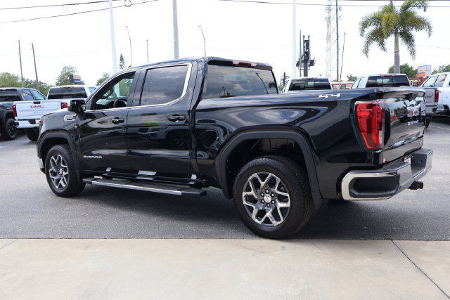 New 2026 GMC Sierra 1500 SLE w/ Max Trailering Package AWD/4WD image 6