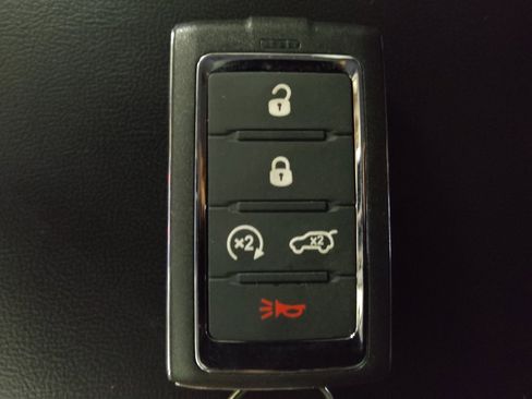 Used 2022 Jeep Grand Cherokee Limited image 32