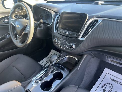 Used 2022 Chevrolet Malibu LT FWD image 8