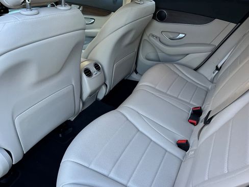 Certified 2022 Mercedes-Benz GLC 300 4MATIC image 11