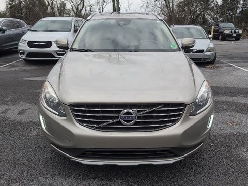 Used 2016 Volvo XC60 T5 Premier w/ Proximity Package image 2