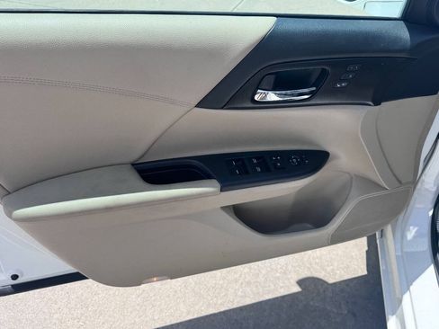 Used 2014 Honda Accord Touring image 13