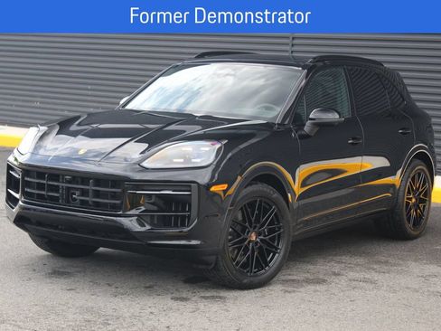 New 2026 Porsche Cayenne GTS AWD/4WD image 1