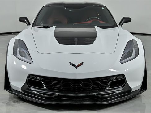Used 2016 Chevrolet Corvette Z06 w/ 3LZ Preferred Equipment Group RWD image 4