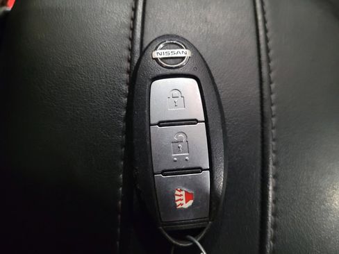 Used 2019 Nissan Rogue Sport SV FWD image 32