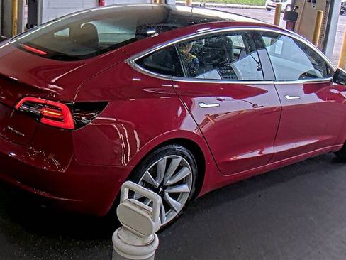 Used 2018 Tesla Model 3 Long Range AWD/4WD image 6