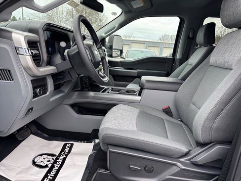 New 2026 Ford F250 XLT w/ XLT Premium Package image 9