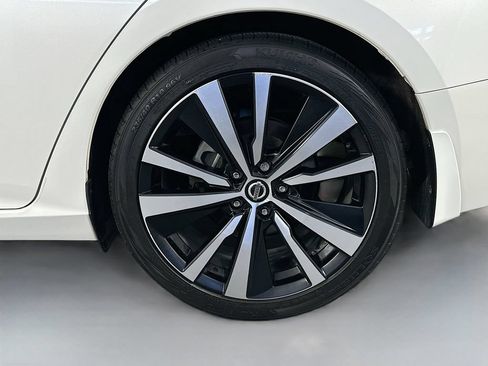 Used 2020 Nissan Altima 2.5 SR w/ Premium Package FWD image 33