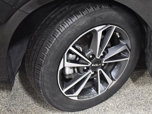 Used 2024 Kia Forte LXS image 11