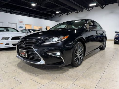 Used 2016 Lexus ES 350 w/ Luxury Package w/Wood Trim FWD image 11