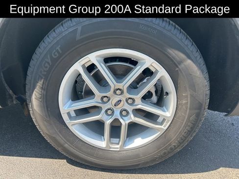 Used 2025 Ford Explorer Active AWD/4WD image 25