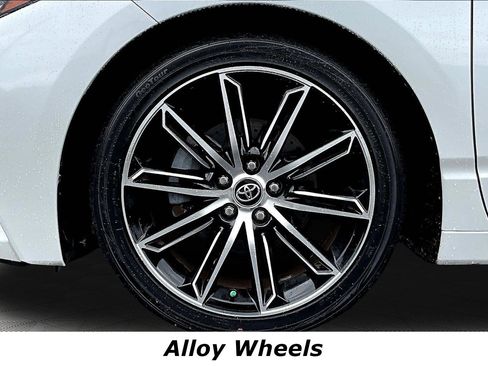 Used 2019 Toyota Avalon Touring FWD image 34