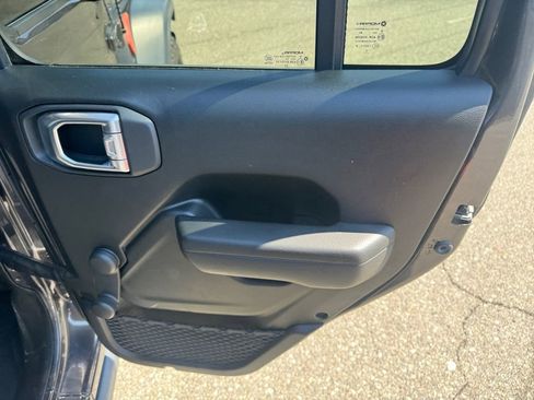 Used 2022 Jeep Wrangler Unlimited Sport AWD/4WD image 21