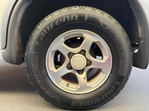 Used 2003 Chevrolet Tracker ZR2 image 18