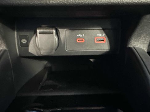 New 2025 Nissan Versa SR w/ Trunk Package image 35