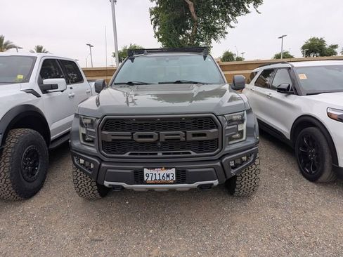 Used 2020 Ford F150 Raptor w/ Equipment Group 802A Luxury AWD/4WD image 3