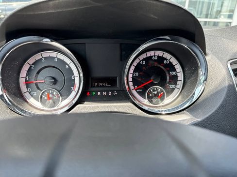 Used 2019 Dodge Grand Caravan SXT FWD image 6