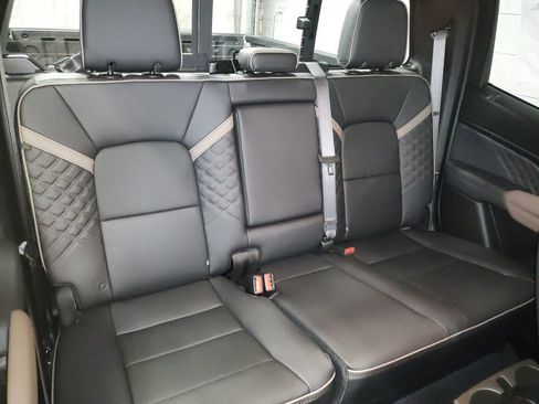 New 2026 GMC Canyon Denali AWD/4WD image 10