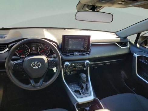 Used 2021 Toyota RAV4 LE AWD/4WD image 14