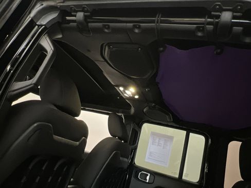 Used 2022 Jeep Wrangler Unlimited Rubicon w/ Xtreme Recon 35" Tire Package image 22