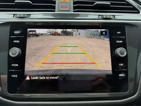 Used 2024 Volkswagen Tiguan SE R-Line image 20