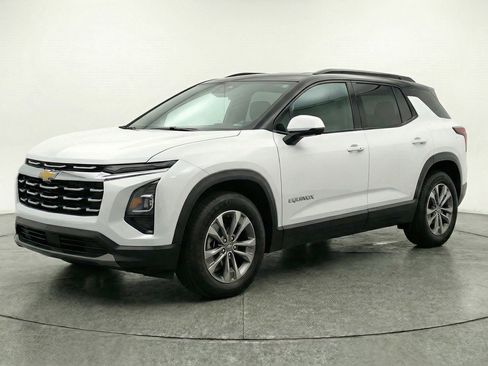 Used 2025 Chevrolet Equinox LT FWD image 3