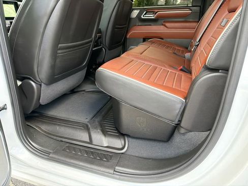 Used 2024 GMC Sierra 3500 Denali Ultimate AWD/4WD image 20