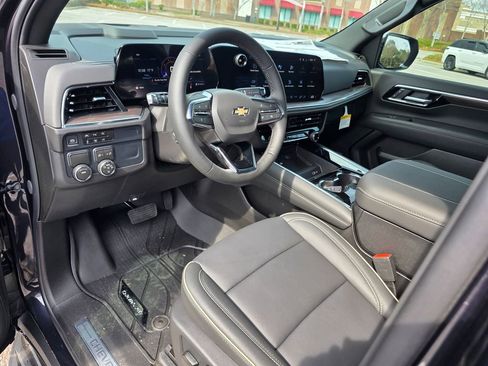 New 2026 Chevrolet Suburban Premier image 10