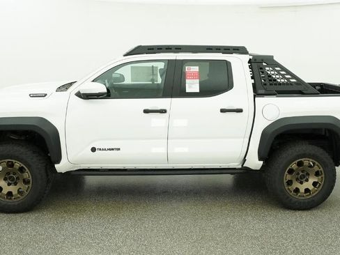 New 2026 Toyota Tacoma 4x4 Double Cab Hybrid image 3