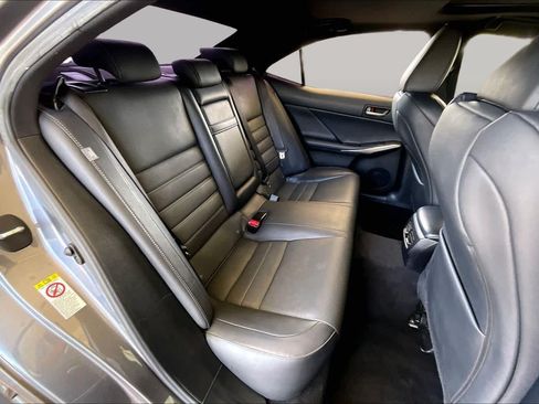 Used 2018 Lexus IS 300 F Sport w/ F Sport Package RWD image 18