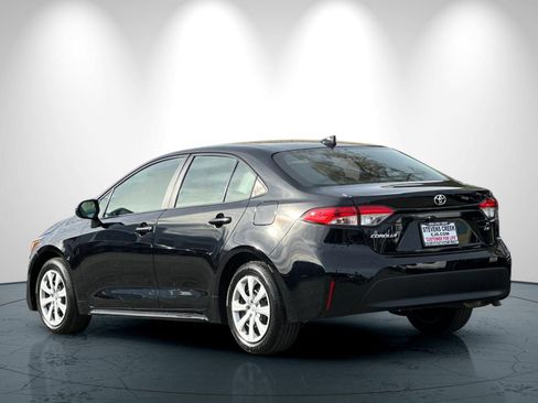 Used 2025 Toyota Corolla LE image 6