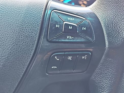 Used 2017 Ford Explorer XLT image 19