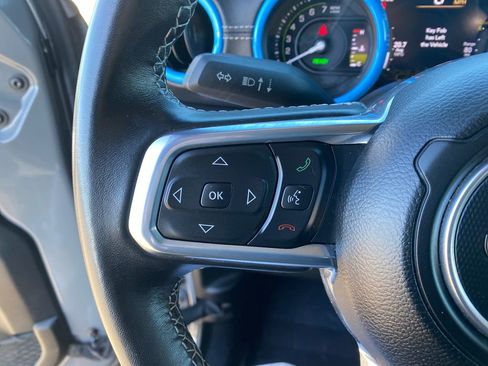 Used 2022 Jeep Wrangler Unlimited Sahara image 42